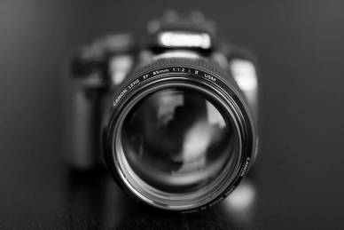 Bild: EF-85-1.2L-auf-Canon-EOS-400D
