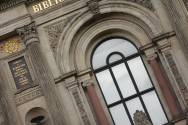 Laterne_August-Bibliothek_135mm-f2.0.jpg_ALT