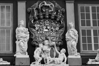 Bild: Wappen-Schloss-Wolfenbuettel_f8